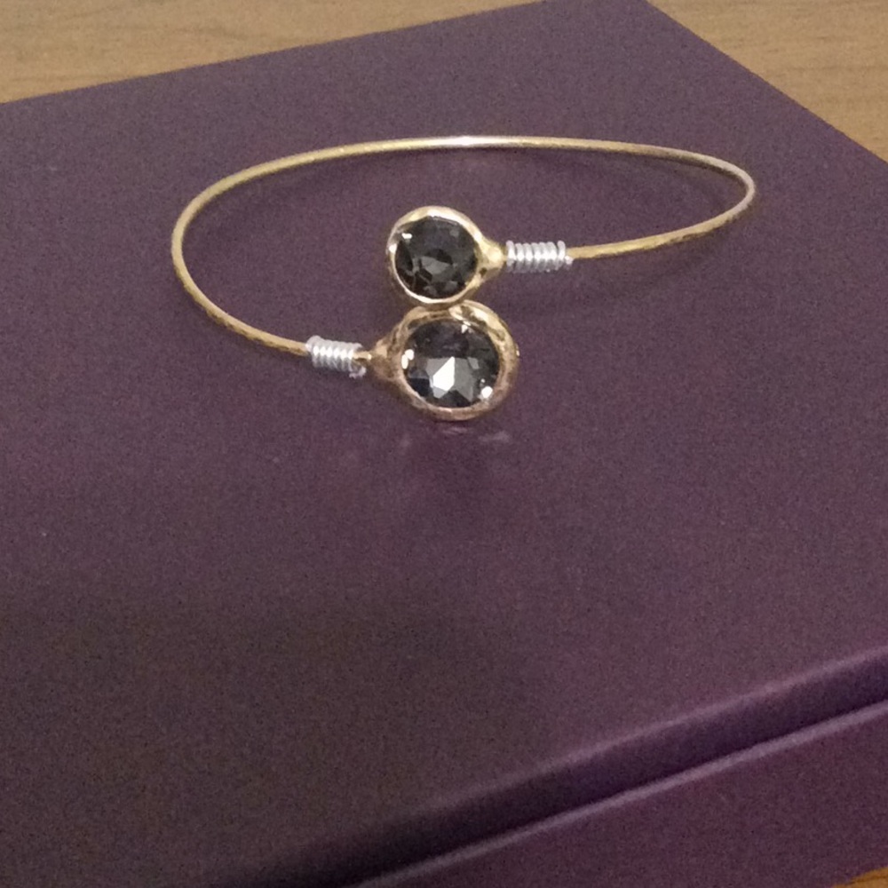 🌻 Goldtone & black diamond facet stone bracelet